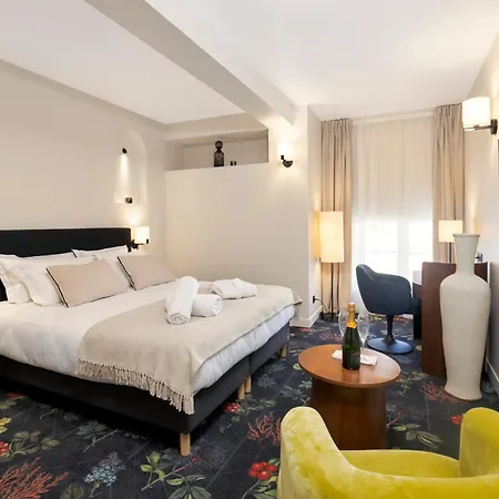 Hotel The Originals Boutique, Les Coulisses Du Theatre, Saint-quentin *